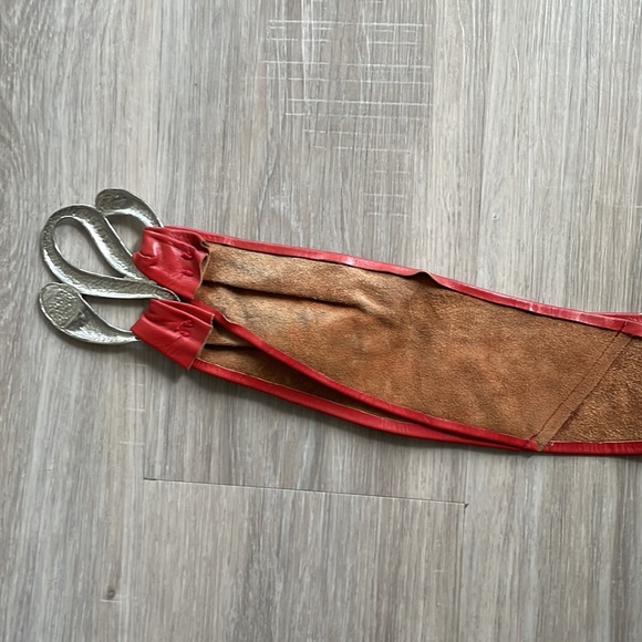 Vintage Salena’s Collection Red Leather Belt with Gemstone Buckle - Picture 8 of 12